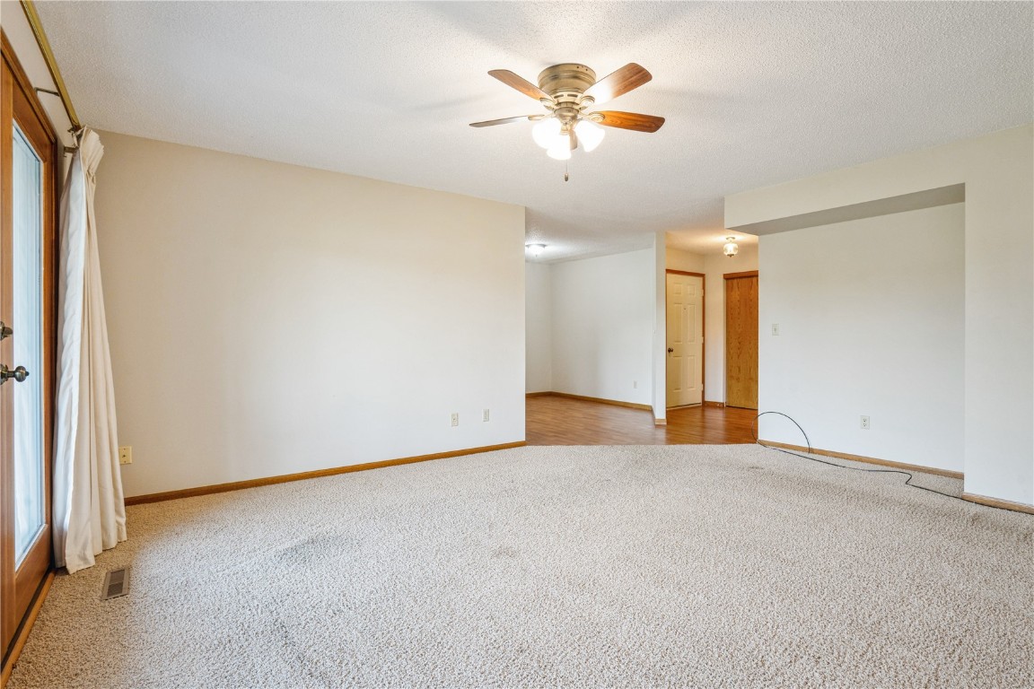 4131 Blue Jay Drive NE Cedar Rapids IA 52402