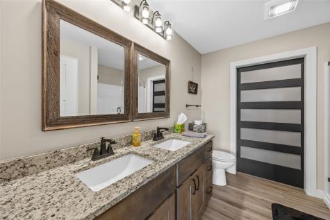 469 Chamber Drive Anamosa IA 52205