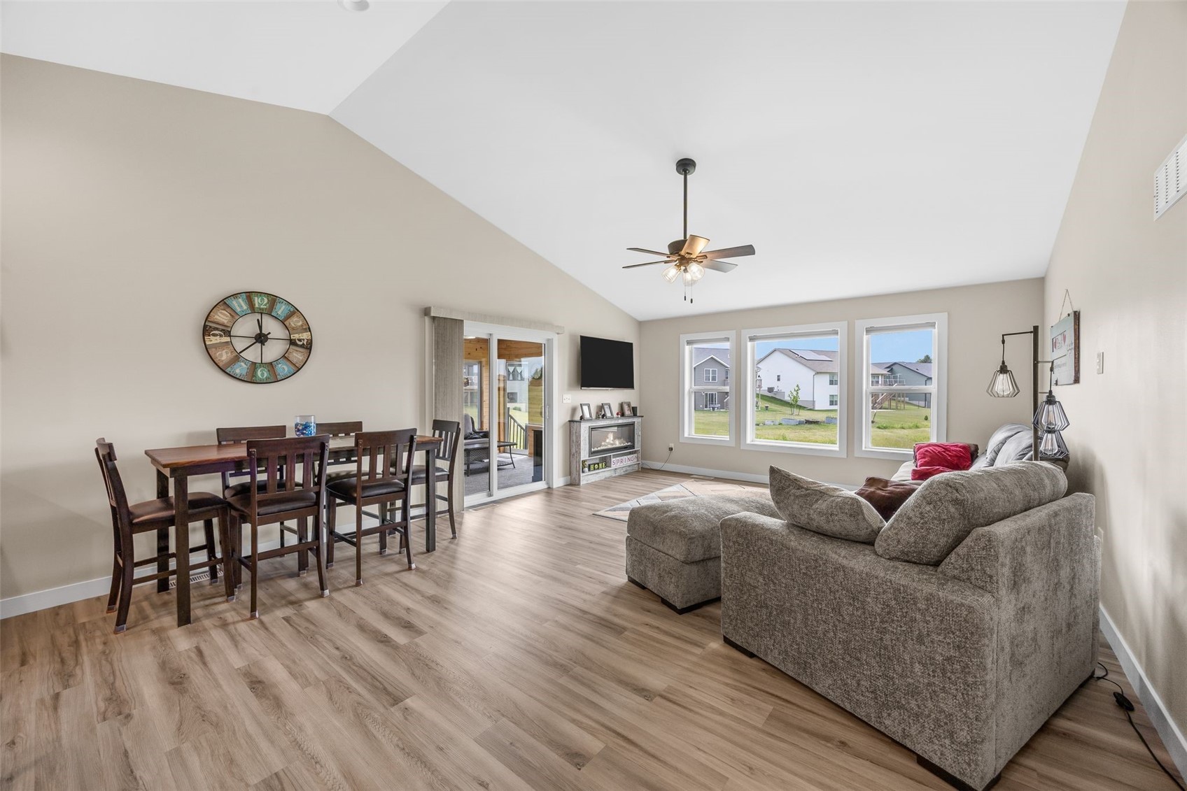 469 Chamber Drive Anamosa IA 52205