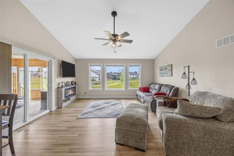 469 Chamber Drive Anamosa IA 52205