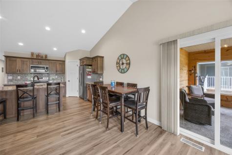 469 Chamber Drive Anamosa IA 52205
