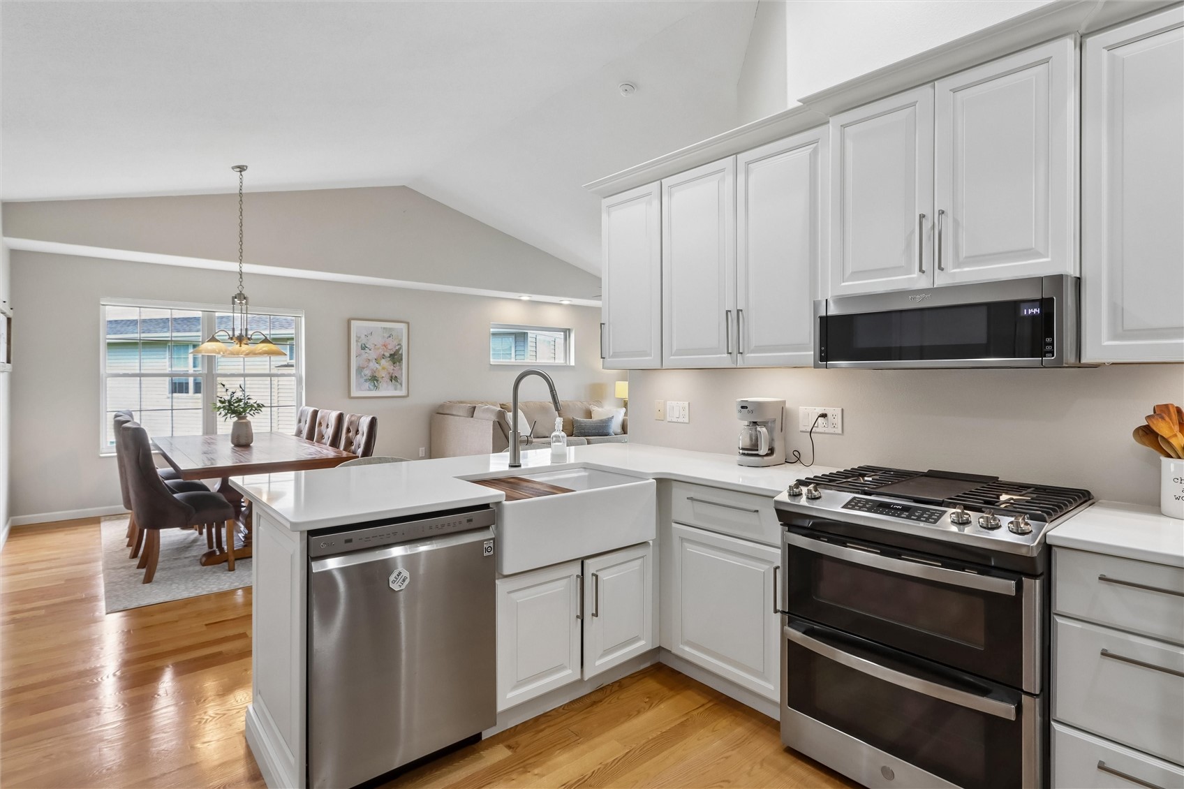 4103 Lakeview SW Cedar Rapids IA 52404