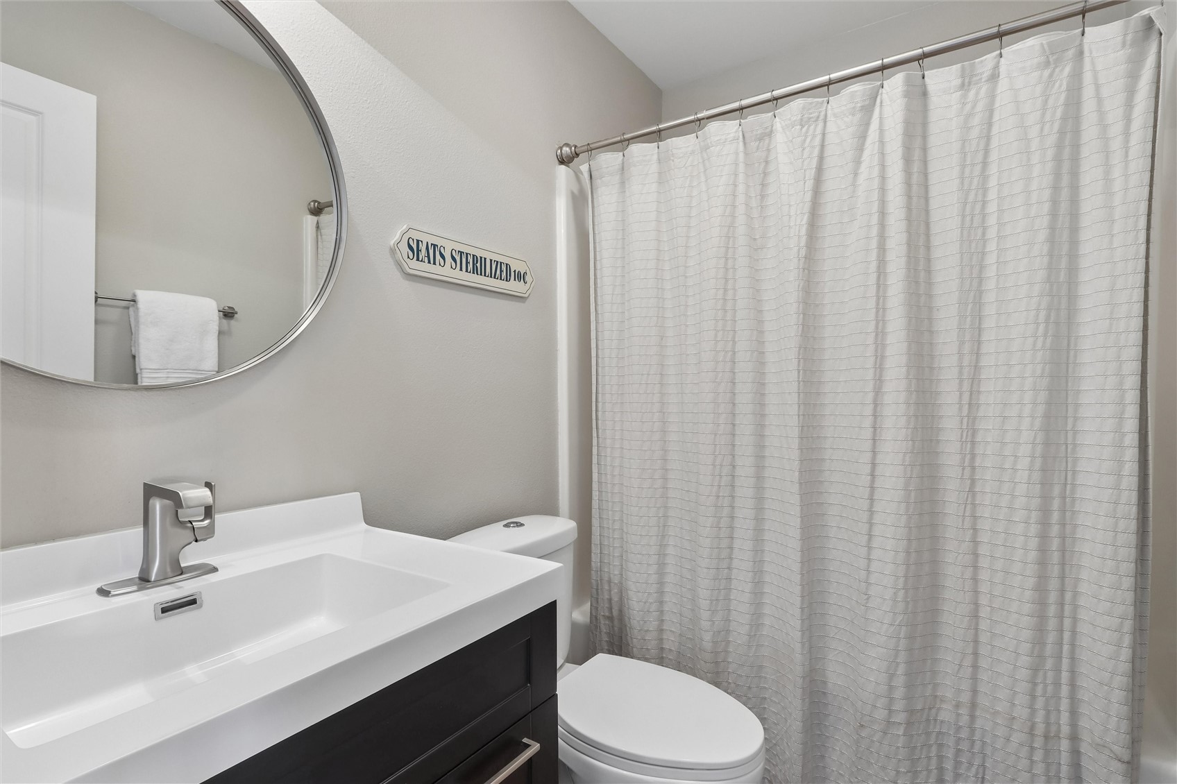 4103 Lakeview SW Cedar Rapids IA 52404