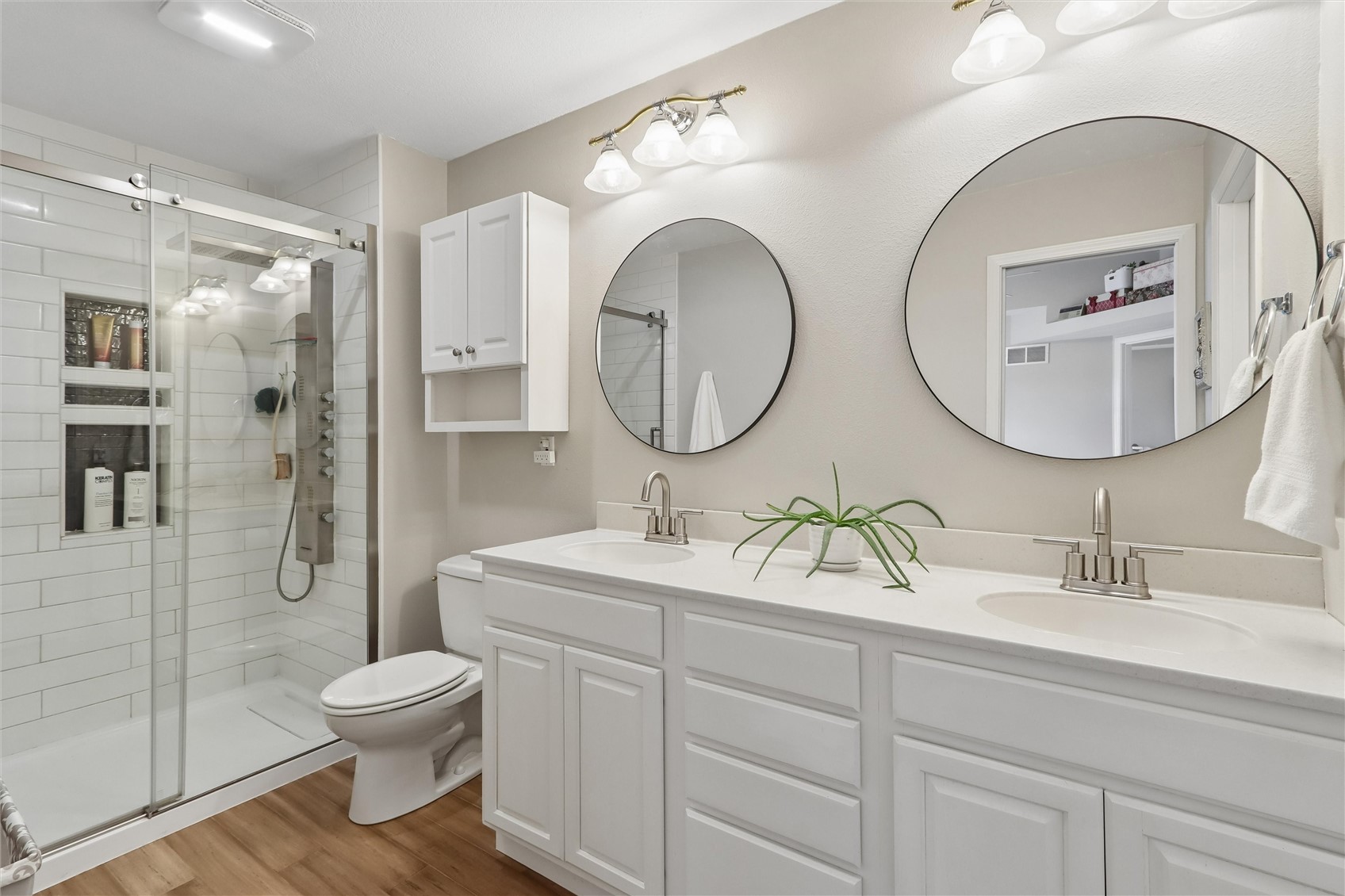 4103 Lakeview SW Cedar Rapids IA 52404
