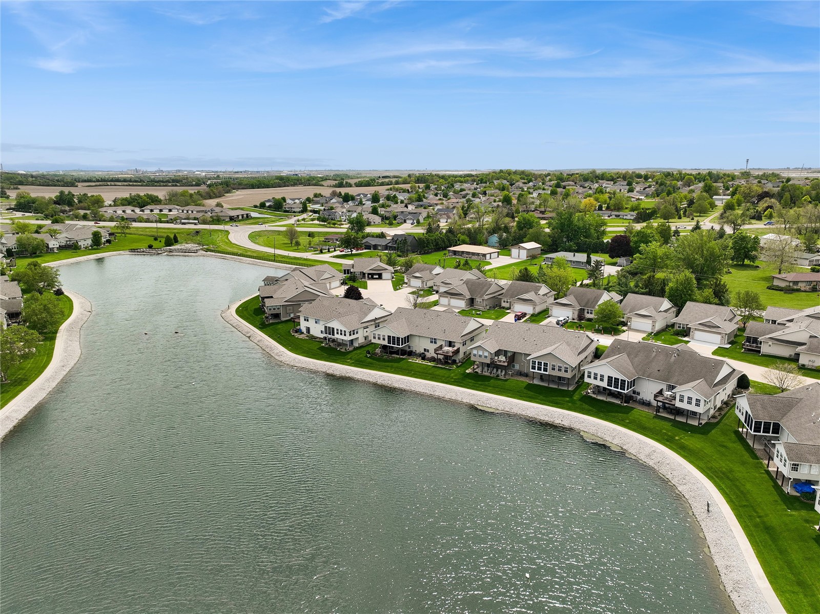 4103 Lakeview SW Cedar Rapids IA 52404