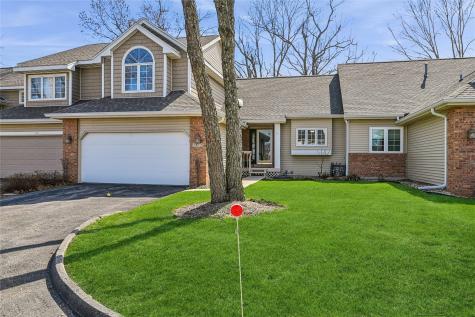 3315 Riverpointe Circle NE Cedar Rapids IA 52411