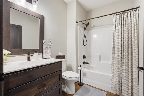 2086 Three Elms Park Road Independence IA 50644