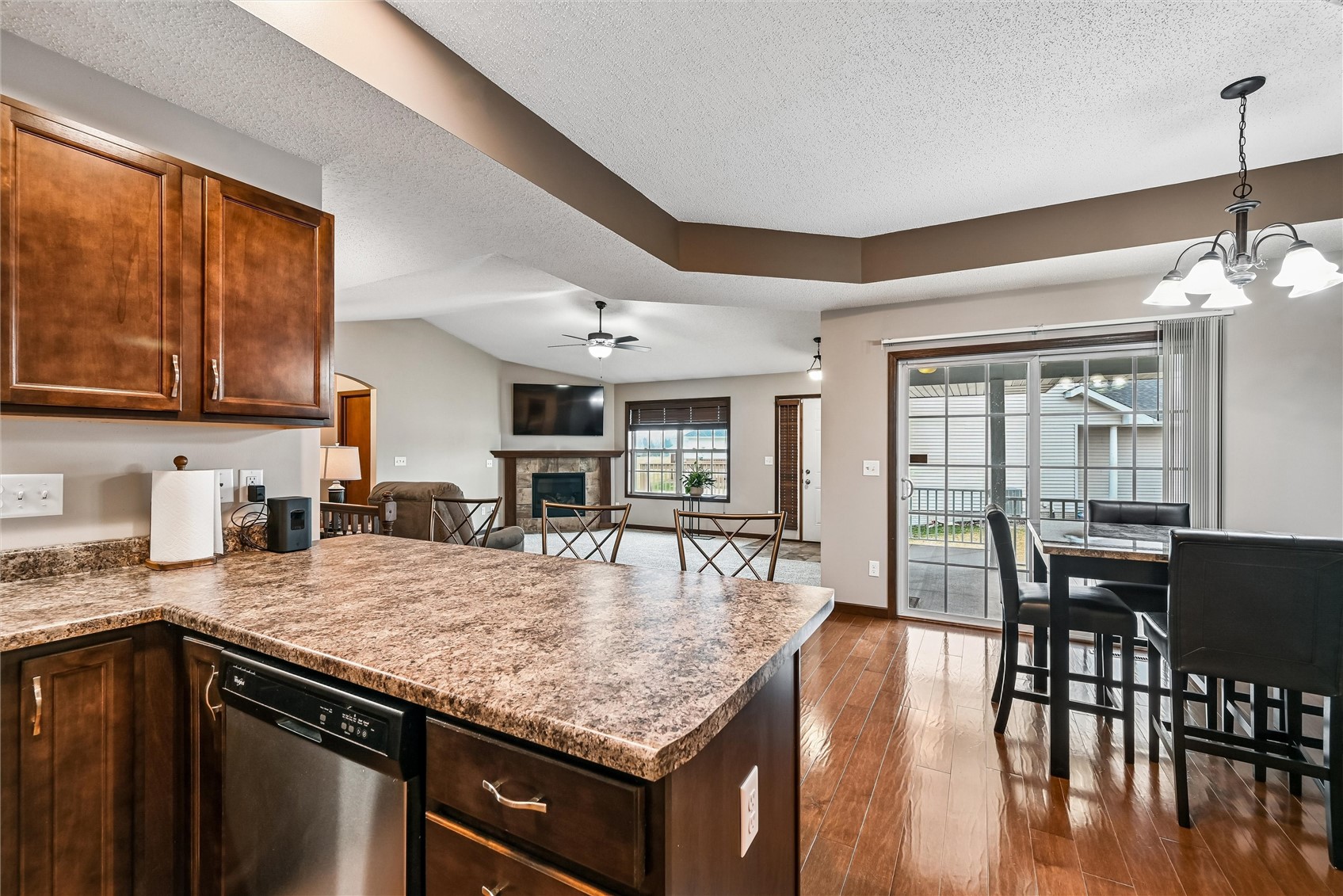 953 Acacia Drive NE Cedar Rapids IA 52402