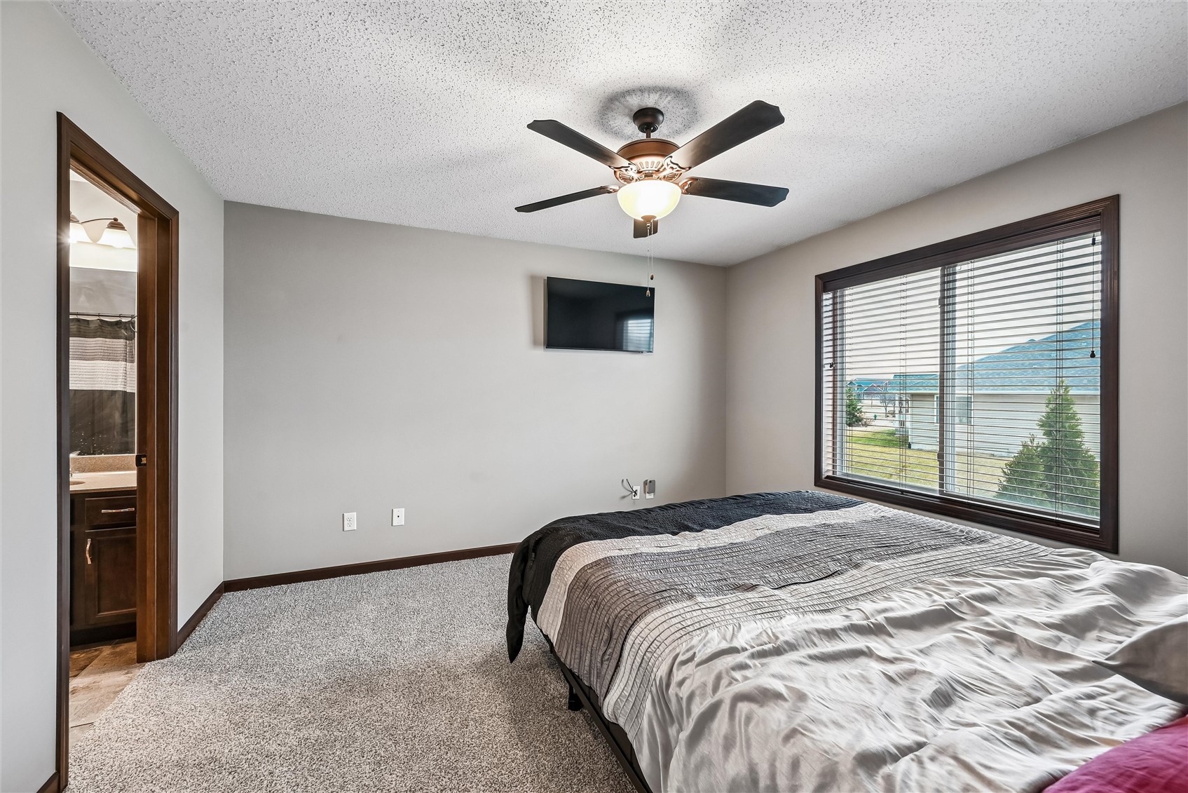 953 Acacia Drive NE Cedar Rapids IA 52402