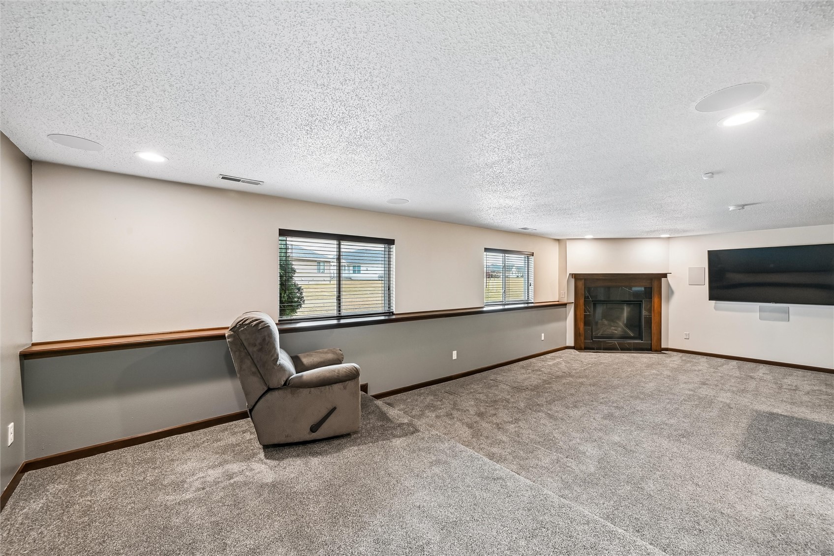 953 Acacia Drive NE Cedar Rapids IA 52402