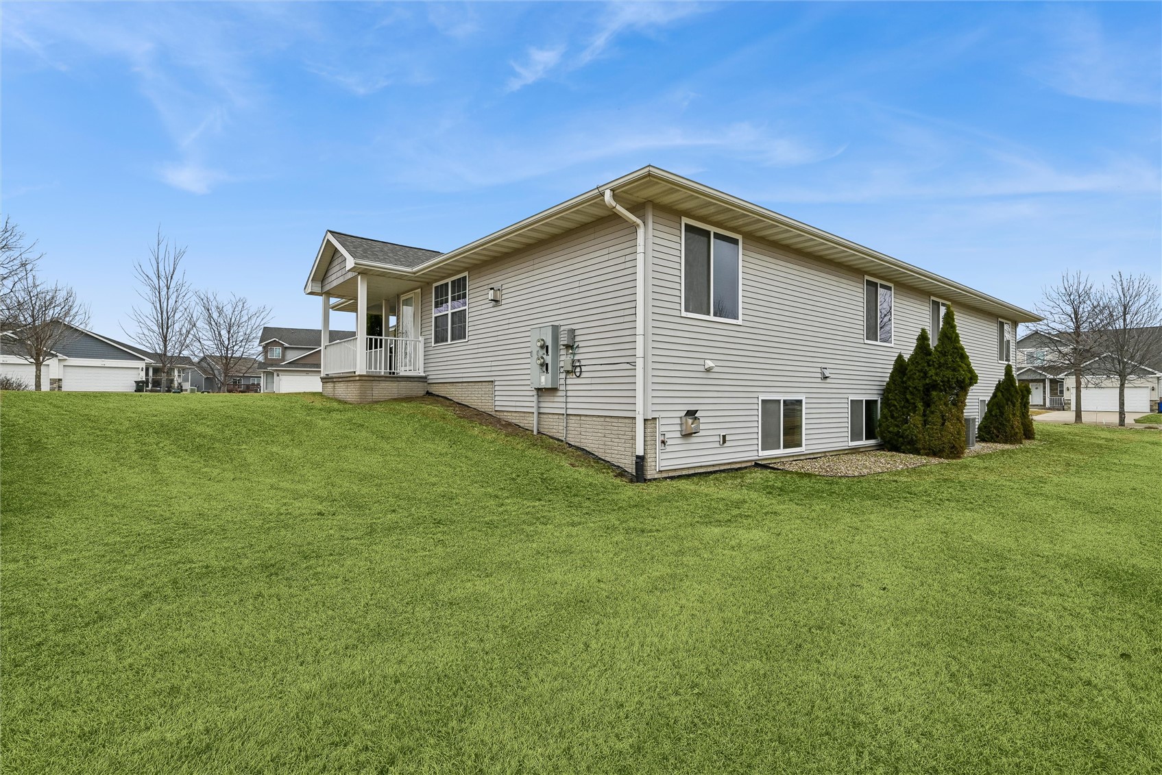 953 Acacia Drive NE Cedar Rapids IA 52402