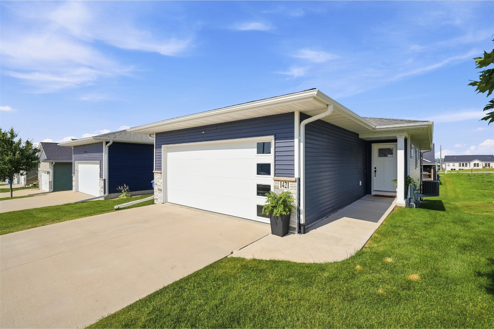 1421 Applewood Drive Fairfax IA 52228