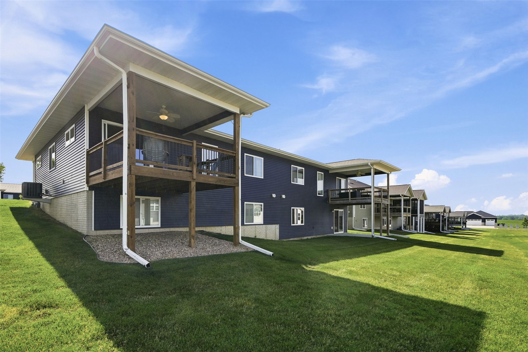 1421 Applewood Drive Fairfax IA 52228