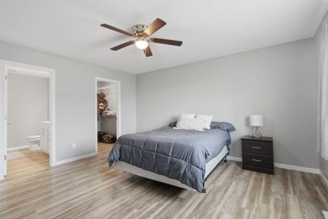 1421 Applewood Drive Fairfax IA 52228