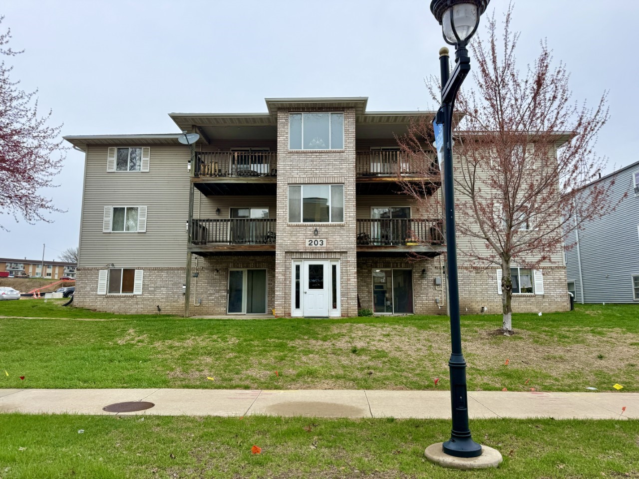 203 5th Street Coralville IA 52241