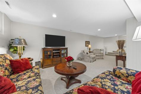 177 Braybrook SE Cedar Rapids IA 52403