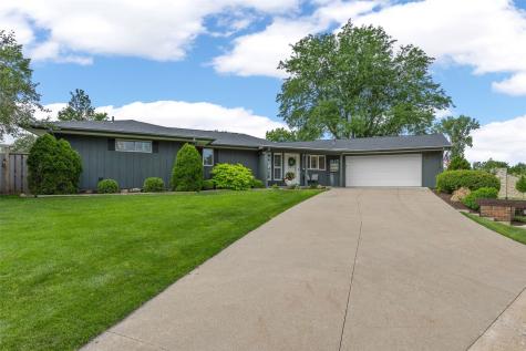 177 Braybrook SE Cedar Rapids IA 52403