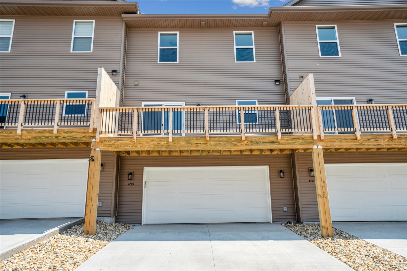 4464 Deer Creek Road Iowa City IA 52246