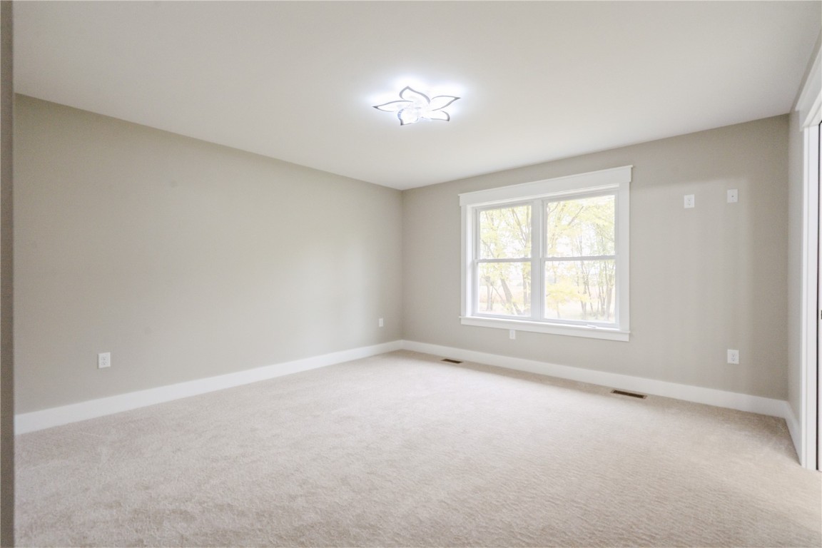 445 1st Street N Winthrop IA 50682