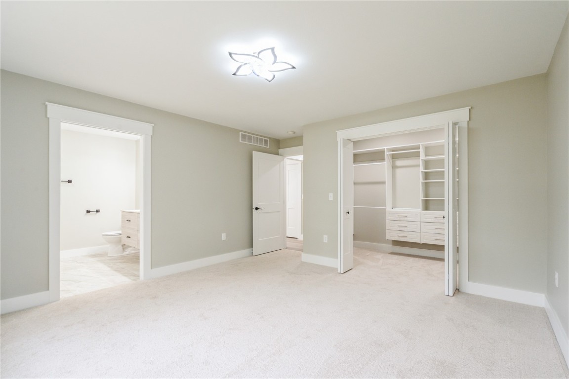 445 1st Street N Winthrop IA 50682
