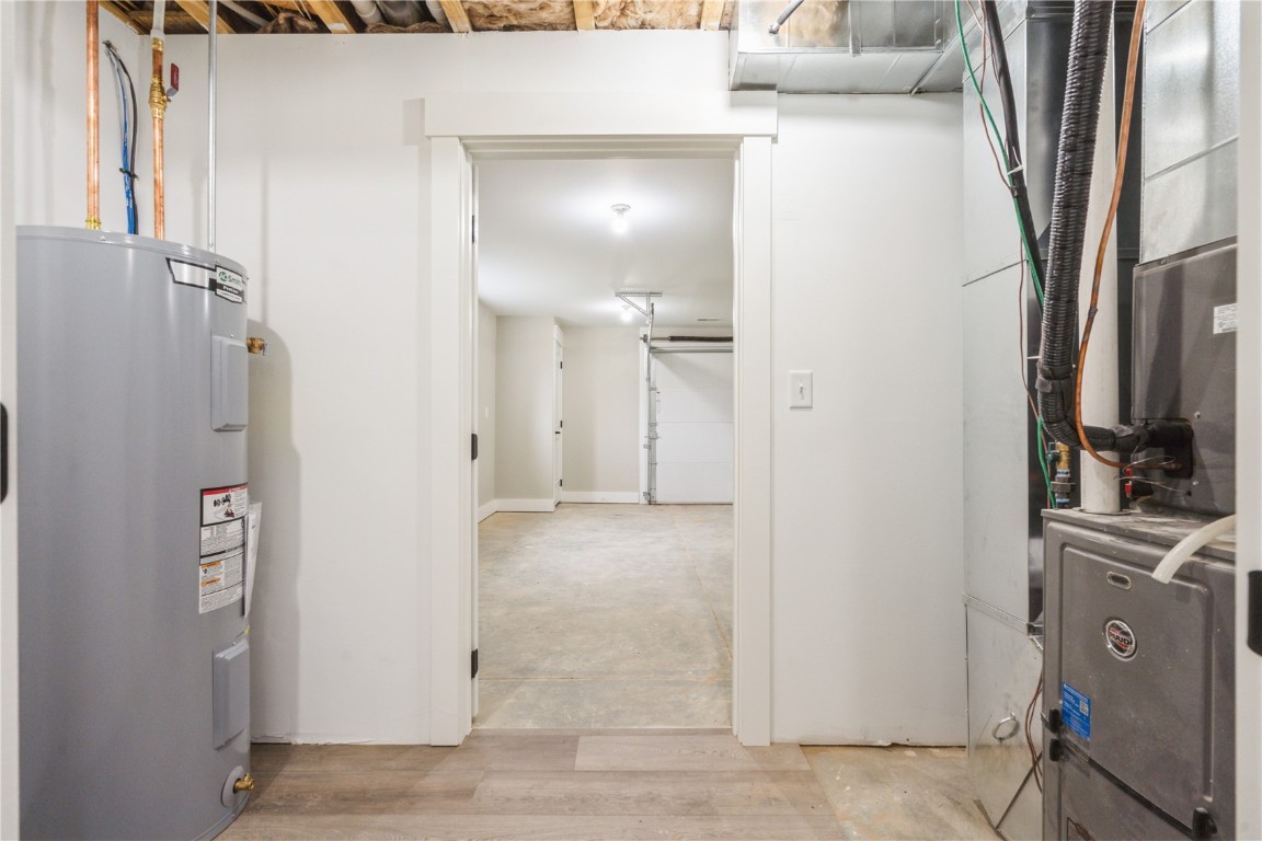 445 1st Street N Winthrop IA 50682