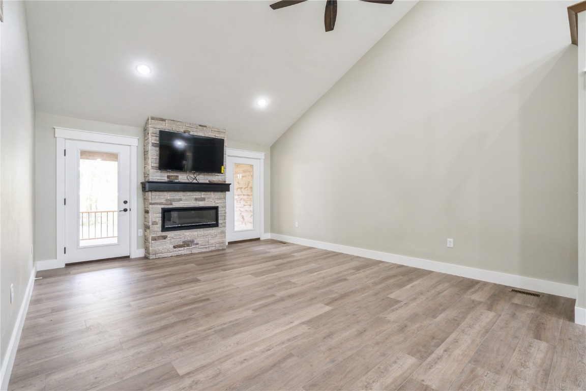 445 1st Street N Winthrop IA 50682