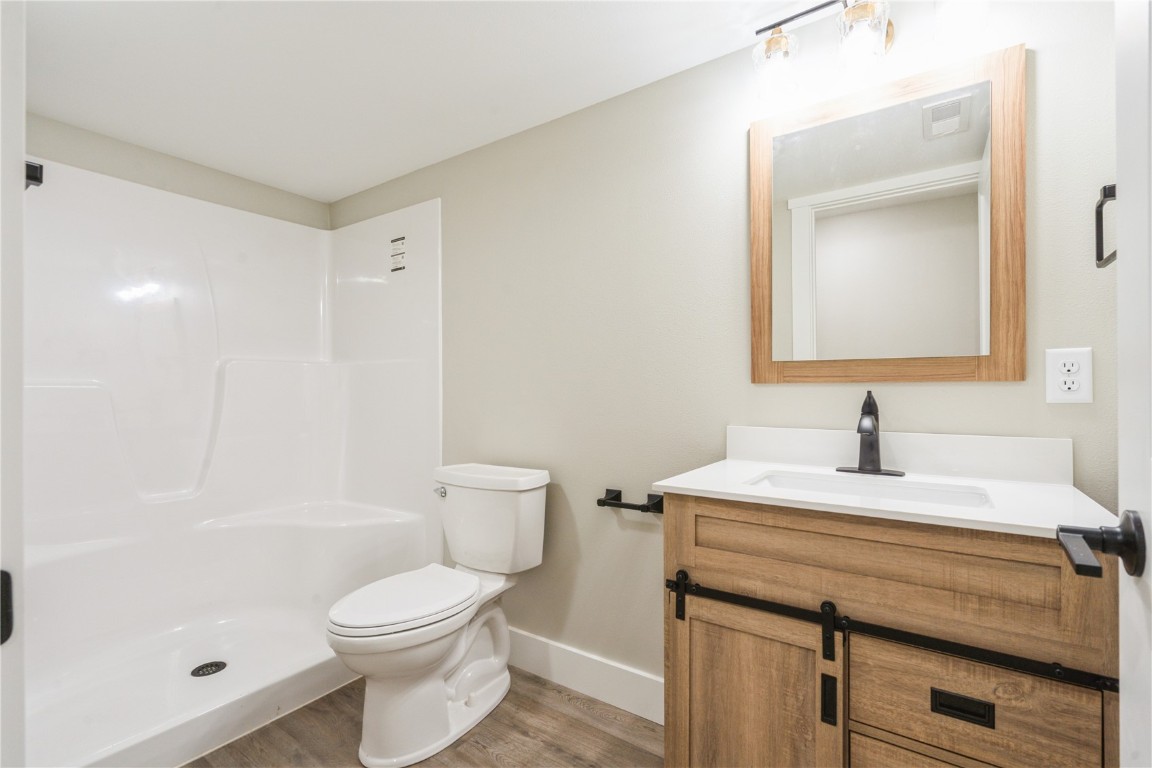 445 1st Street N Winthrop IA 50682