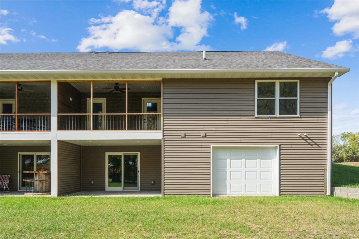 445 1st Street N Winthrop IA 50682