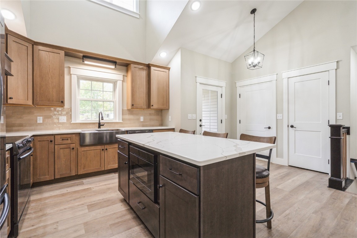 445 1st Street N Winthrop IA 50682