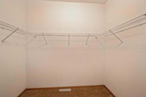 1641 Greens Way Court Cedar Rapids IA 52402