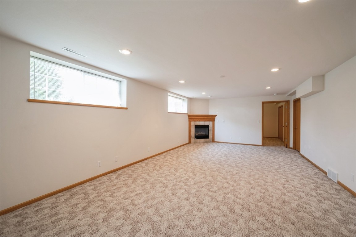 1641 Greens Way Court Cedar Rapids IA 52402