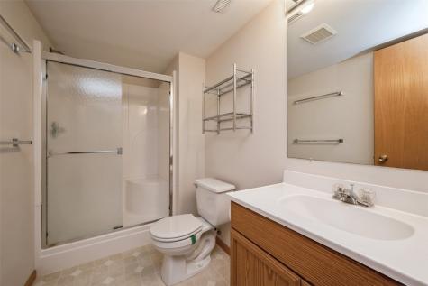 1641 Greens Way Court Cedar Rapids IA 52402