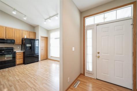 1641 Greens Way Court Cedar Rapids IA 52402