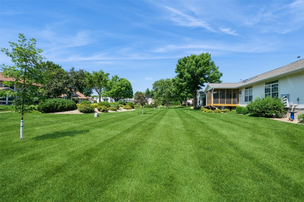 1641 Greens Way Court Cedar Rapids IA 52402