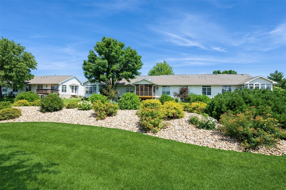 1641 Greens Way Court Cedar Rapids IA 52402
