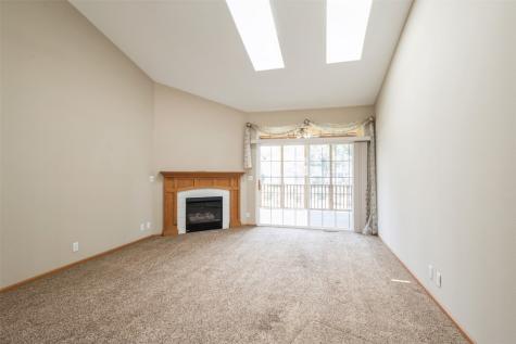 1641 Greens Way Court Cedar Rapids IA 52402