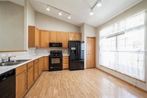 1641 Greens Way Court Cedar Rapids IA 52402