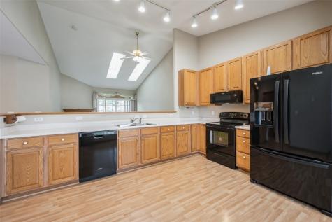 1641 Greens Way Court Cedar Rapids IA 52402