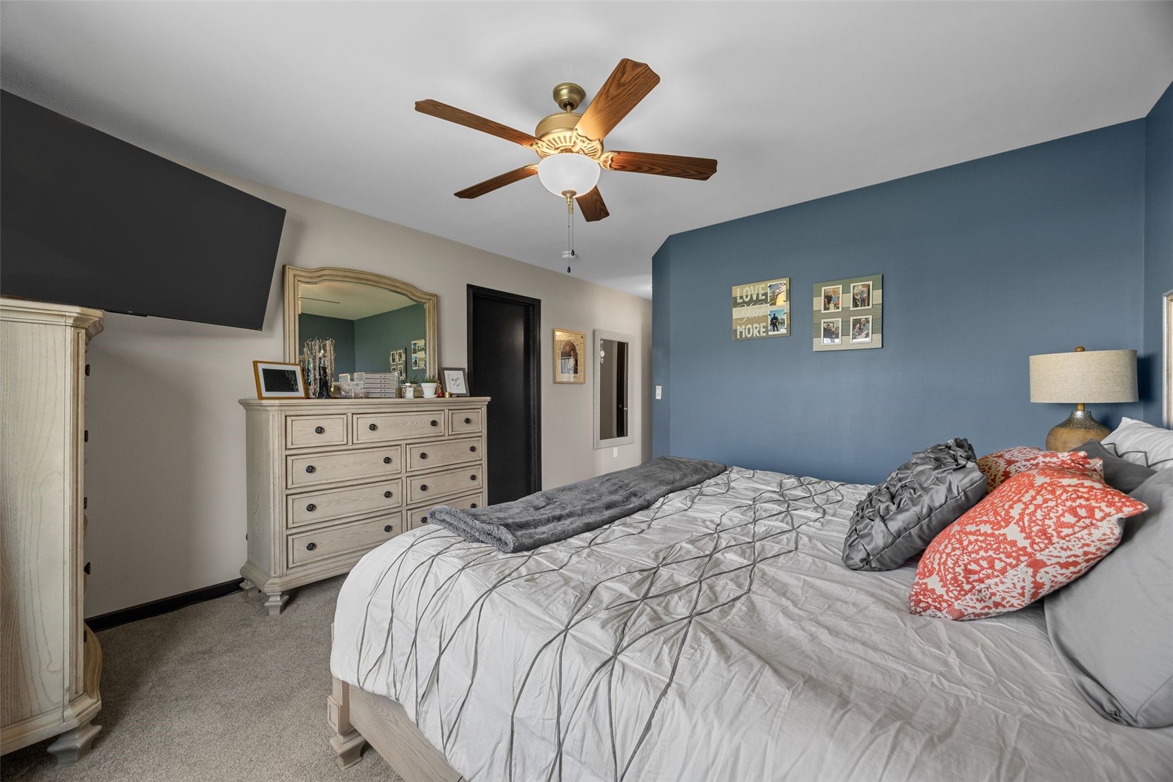 7413 Summerset Avenue NE Cedar Rapids IA 52402