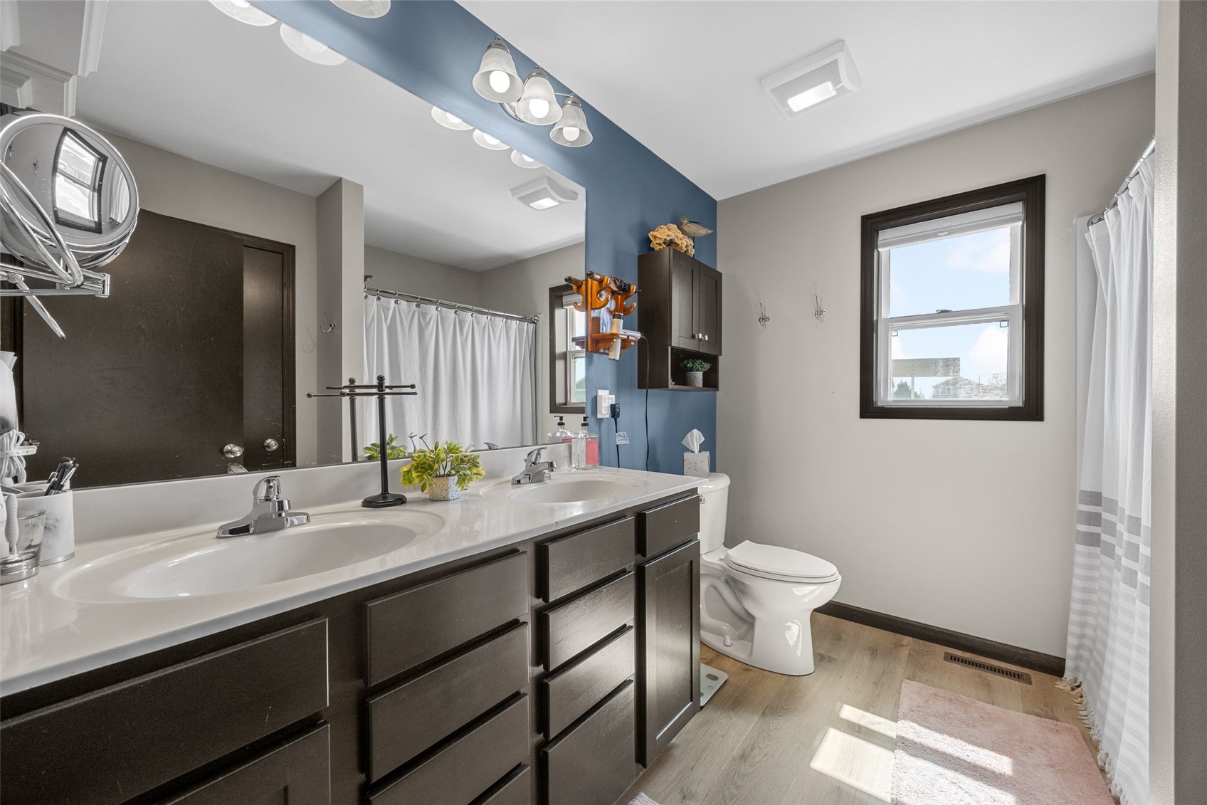 7413 Summerset Avenue NE Cedar Rapids IA 52402