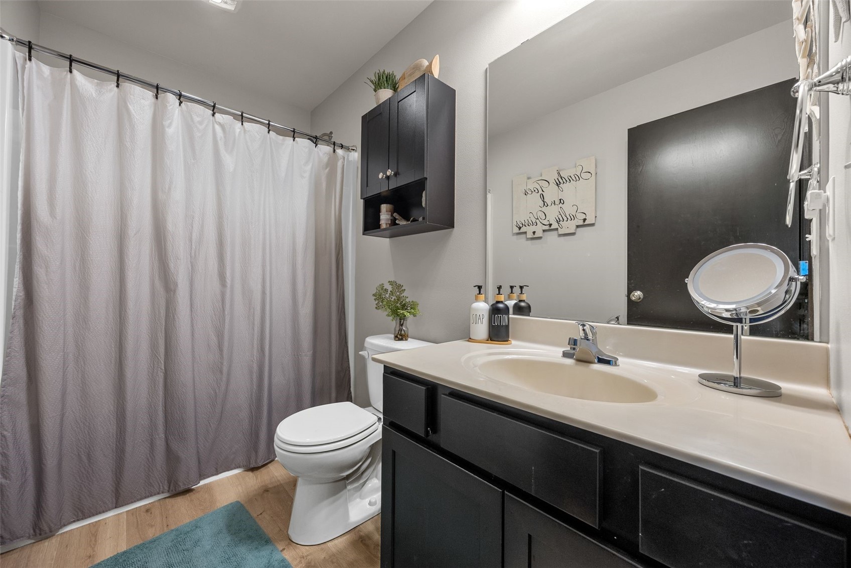 7413 Summerset Avenue NE Cedar Rapids IA 52402