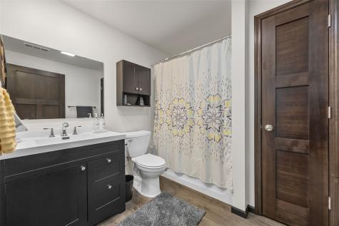 7413 Summerset Avenue NE Cedar Rapids IA 52402
