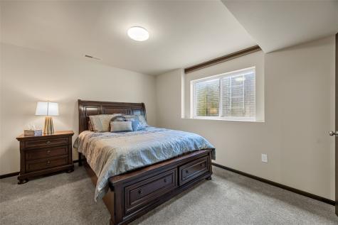 7413 Summerset Avenue NE Cedar Rapids IA 52402