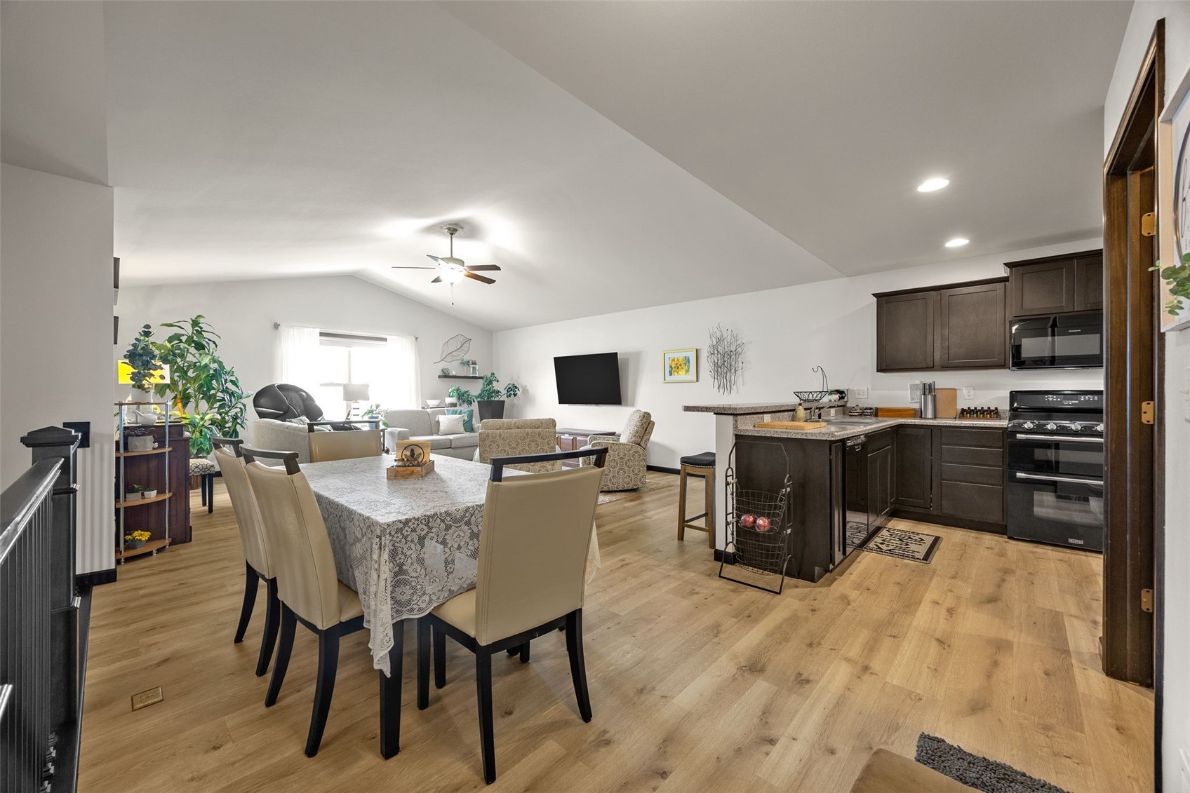 7413 Summerset Avenue NE Cedar Rapids IA 52402