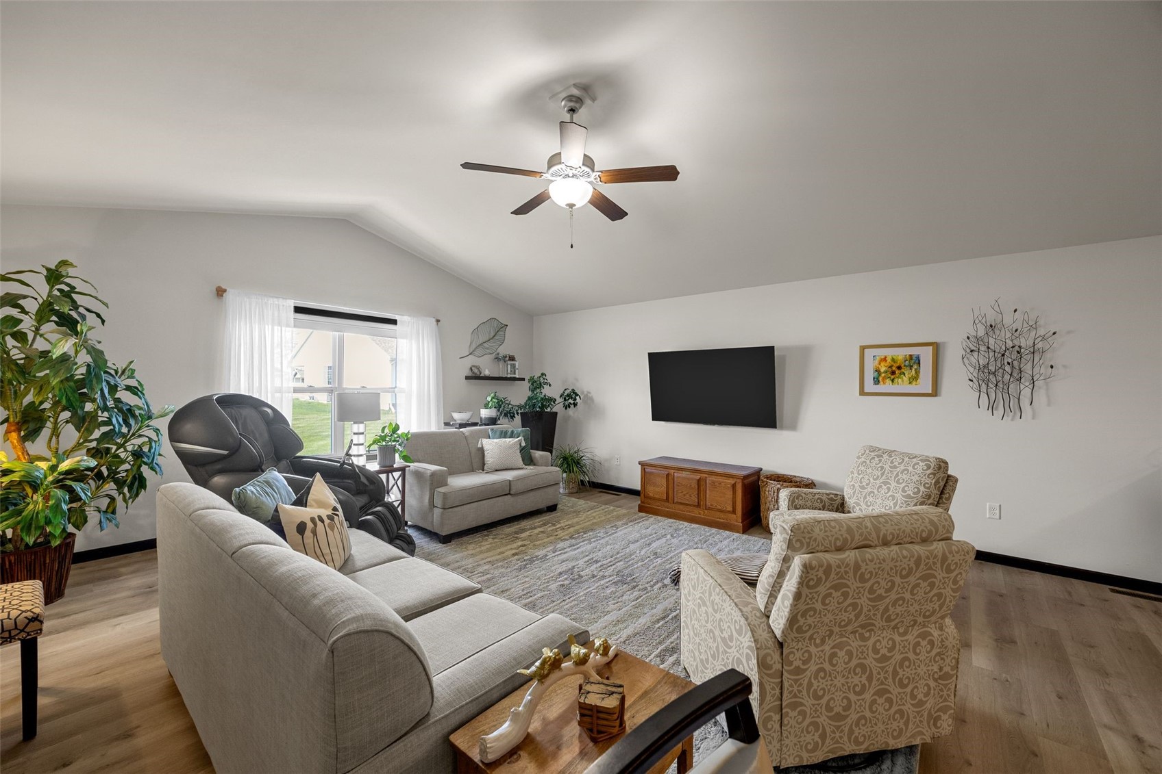 7413 Summerset Avenue NE Cedar Rapids IA 52402
