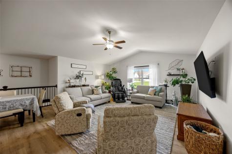 7413 Summerset Avenue NE Cedar Rapids IA 52402