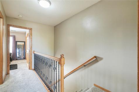 2208 49th Street Marion IA 52302