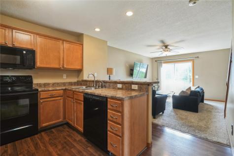 2208 49th Street Marion IA 52302
