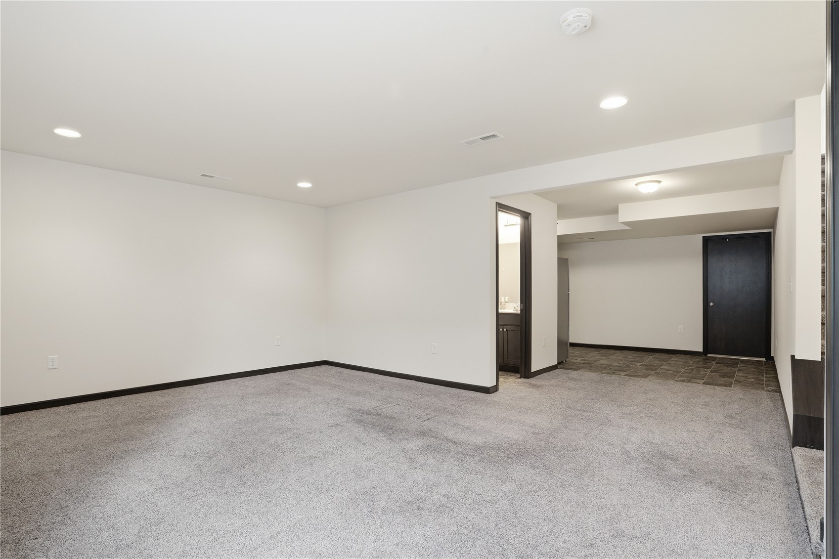 904 Crescent View NE Cedar Rapids IA 52402