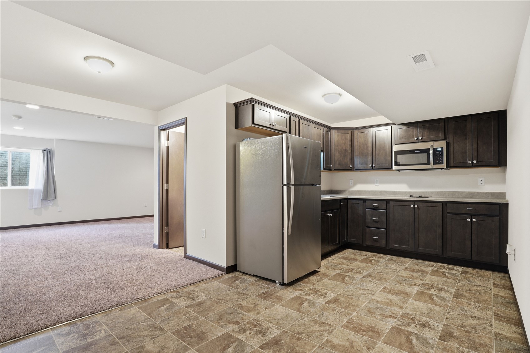 904 Crescent View NE Cedar Rapids IA 52402